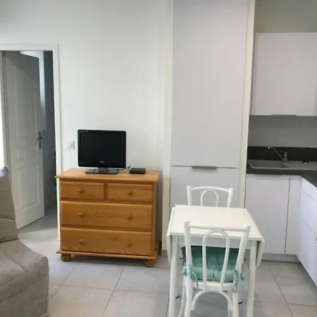 Renove En Centre-ville, Ideal Pour Des A Pied, Calme Et Confort, Classe 2 Etoiles. - Fr-1-4-512 Apartment
