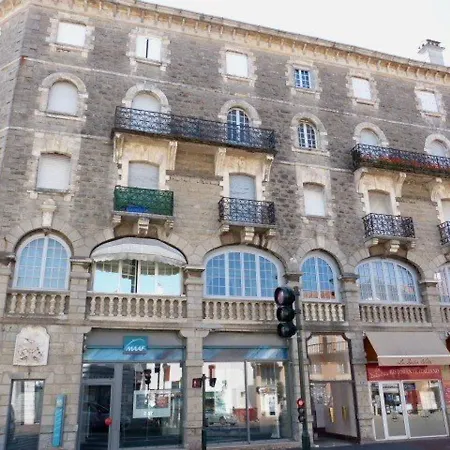Renove En Centre-ville, Ideal Pour Des A Pied, Calme Et Confort, Classe 2 Etoiles. - Fr-1-4-512